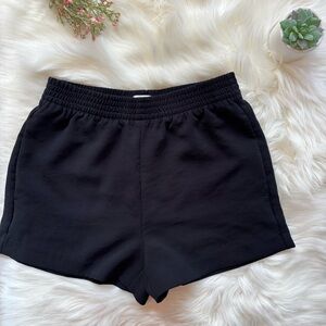 Aritzia Wilfred High Rise Black Pull On Shorts